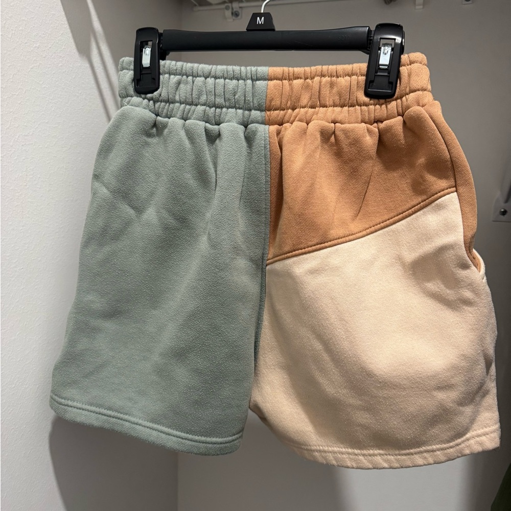 Missguided Colorblock Green and Tan SweatShorts